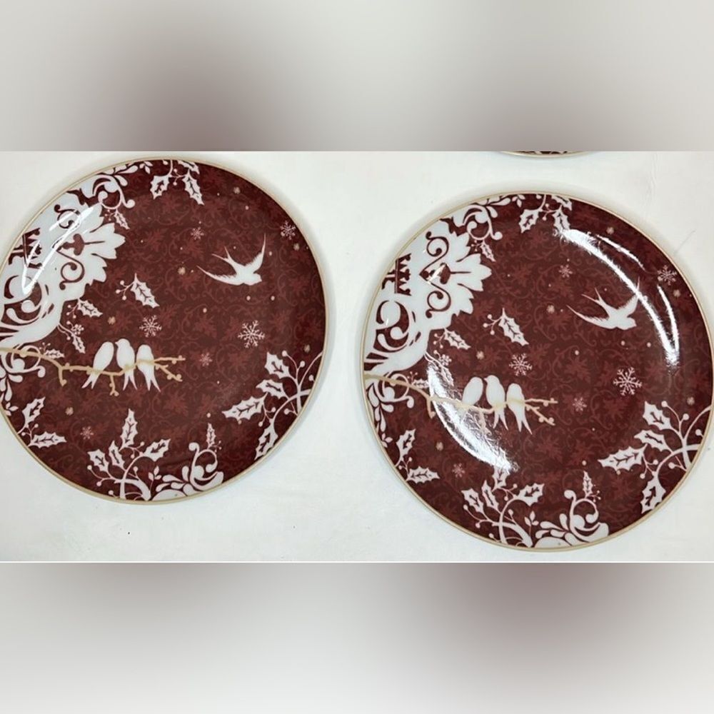 Rosanna Christmas Side Salad Plates Saucers 8 In Round Set Of 2 Red White Doves